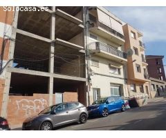 Se vende Casa Adosada en Calle Gorgonçana 17 en Esparreguera (Barcelona).