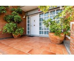 INCREIBLE CASA INDEPENDIENTE EN ZONA TRANQUILA DE SABADELL (CASTELLARNAU)