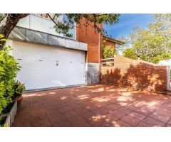 INCREIBLE CASA INDEPENDIENTE EN ZONA TRANQUILA DE SABADELL (CASTELLARNAU)