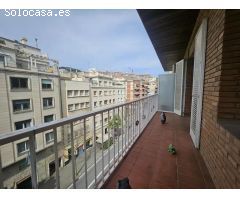 Piso en venta en avenida de la Mare de Déu de Montserrat