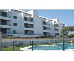 Viviendas de 1 y 2 dormitorios,  2 plazas de garaje, trastero y piscina en Nuevo Portil