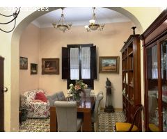 Casa en pleno Nervión, tranquila y a un paso del metro