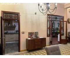 Casa en pleno Nervión, tranquila y a un paso del metro