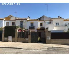 NO SE PUEDE VISITAR - ADOSADO CON OCUPAS - SE VENDE OCUPADO...!!