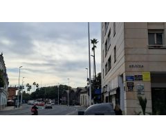 LOCAL COMERCIAL EQUIPADO PARA PELUQUERÍA, EN ALQUILER