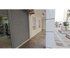 LOCAL COMERCIAL EQUIPADO PARA PELUQUERÍA, EN ALQUILER
