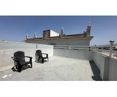 Altillo con terraza en pleno centro