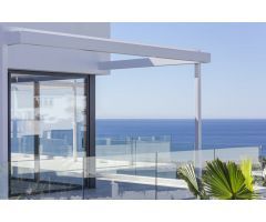 VILLA DE RECIENTE CONSTRUCCION EN CABOPINO MARBELLA