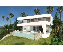 Chalet  independiente cerca de 3 campos de golf  en Estepona