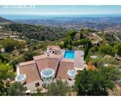 VENTA VILLA INDEPENDIENTE Y APARTAMENTO EN URB VALTOCADO MIJAS