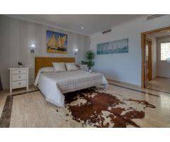 VENTA VILLA INDEPENDIENTE Y APARTAMENTO EN URB VALTOCADO MIJAS