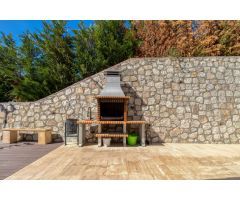VENTA VILLA INDEPENDIENTE Y APARTAMENTO EN URB VALTOCADO MIJAS