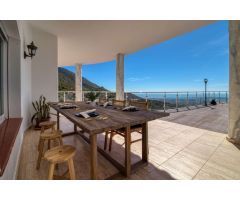VENTA VILLA INDEPENDIENTE Y APARTAMENTO EN URB VALTOCADO MIJAS