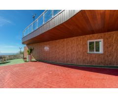 VENTA VILLA INDEPENDIENTE Y APARTAMENTO EN URB VALTOCADO MIJAS