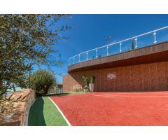 VENTA VILLA INDEPENDIENTE Y APARTAMENTO EN URB VALTOCADO MIJAS