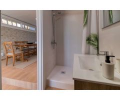 VENTA VILLA INDEPENDIENTE Y APARTAMENTO EN URB VALTOCADO MIJAS
