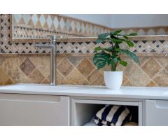 VENTA VILLA INDEPENDIENTE Y APARTAMENTO EN URB VALTOCADO MIJAS