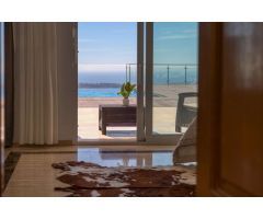 VENTA VILLA INDEPENDIENTE Y APARTAMENTO EN URB VALTOCADO MIJAS