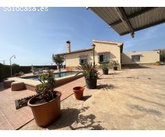 Villa de Lujo en Venta en Mezquitilla, Málaga