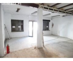 LOCAL COMERCIAL DE REFORMA RECIENTE CON SALIDA A DOS CALLES