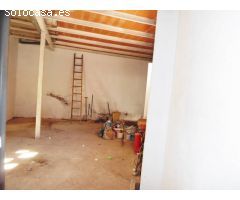 LOCAL COMERCIAL DE REFORMA RECIENTE CON SALIDA A DOS CALLES
