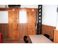 Bar en pleno funcionamiento