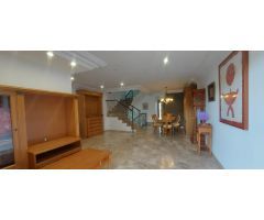 Bonito casa en Sagunto,  4 hab, 3 baños, varias terrazas, garaje.