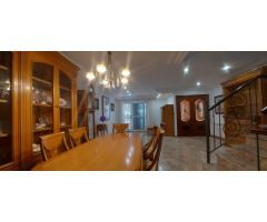 Bonito casa en Sagunto,  4 hab, 3 baños, varias terrazas, garaje.