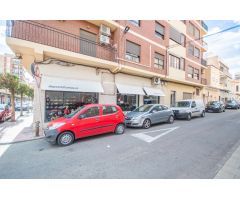 LOCAL COMERCIAL EN ESQUINA A UN PASO DE LA GRAN AVENIDA