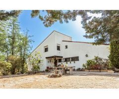 Chalet en Venta en Sevilla La Nueva, Madrid