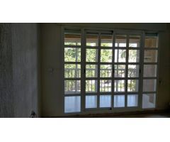 Calle Sevilla amplia vivienda de 4 dormitorios, 3 baños con plaza de garaje.