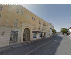 AMPLIO PISO EN EL CENTRO DE JEREZ. ¡PARA ENTRAR A VIVIR! INCLUYE PLAZA DE PARKING EN SUBTERRÁNEO.