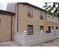 Chalet en Venta en Regumiel de la Sierra, Burgos
