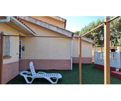 Chalet con piscina en Eurovillas