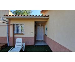 Chalet con piscina en Eurovillas
