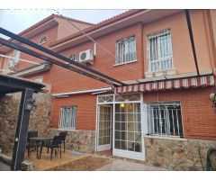 Adosado en venta en Loeches