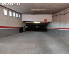 AMPLIA, BIEN UBICADA Y FUNCIONAL PLAZA DE GARAJE !!