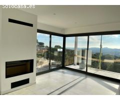 Impresionante casa de nueva construcción con vistas al mar en Lloret de Mar - Costa Brava