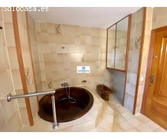 Exclusivo Chalet con 4000 m2 de Jardín y piscina privada en Lloret de Mar (Costa Brava)