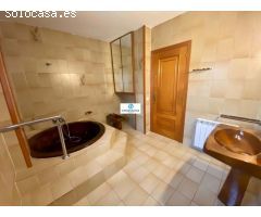 Exclusivo Chalet con 4000 m2 de Jardín y piscina privada en Lloret de Mar (Costa Brava)