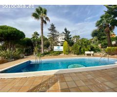 Exclusivo Chalet con 4000 m2 de Jardín y piscina privada en Lloret de Mar (Costa Brava)