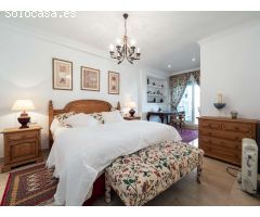 APARTAMENTO EN PRIMERA LINEA DE PLAYA- PUERTO BANÚS-NUEVA ANDALUCIA-MARBELLA