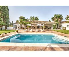 Villa  independiente en venta en Casasola-Estepona-Guadalmina