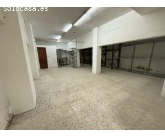 AMPLIO LOCAL JUNTO AL BULEVAR DEL PLA