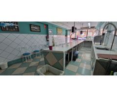 Amplio local comercial a pie de calle