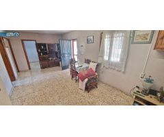 Oportunidad Única: Chalet de Origen en Venta con Amplias Instalaciones
