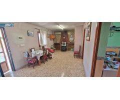 Oportunidad Única: Chalet de Origen en Venta con Amplias Instalaciones