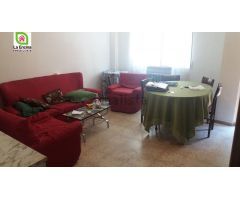 Se vende piso en barrio del Oeste