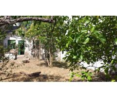 CASA CON TERRENO EN LA  ZONA ALTA EN PONFERRADA