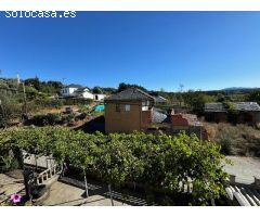 VENTA: Casa con jardín en Cueto.